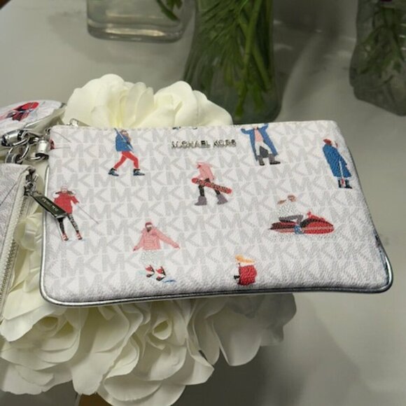 ⛷️🏂🚠 Michael Kors Ski Girls Jet Set Trio Wristlet Set NWT!  3 wristlets! - Picture 4 of 13